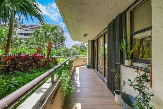 170 Ocean Lane Dr 305, Key Biscayne, FL 33149