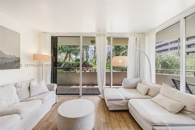 170 Ocean Lane Dr 305, Key Biscayne, FL 33149