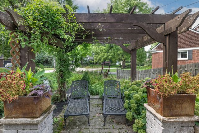2020 Coolidge Drive, Oakwood, OH 45419