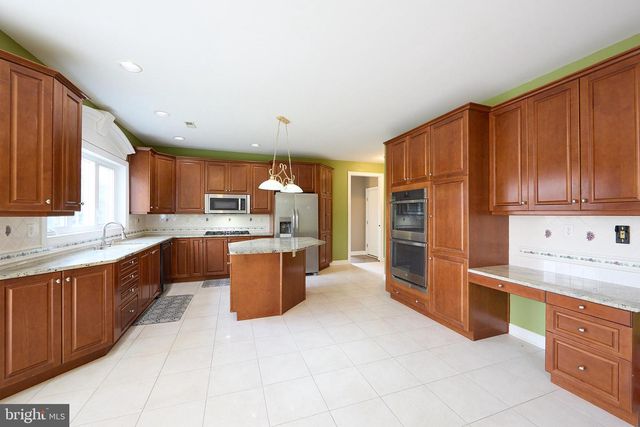 1401 HAMPSTEAD CT, Blue Bell, PA 19422