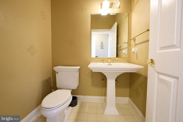 1401 HAMPSTEAD CT, Blue Bell, PA 19422