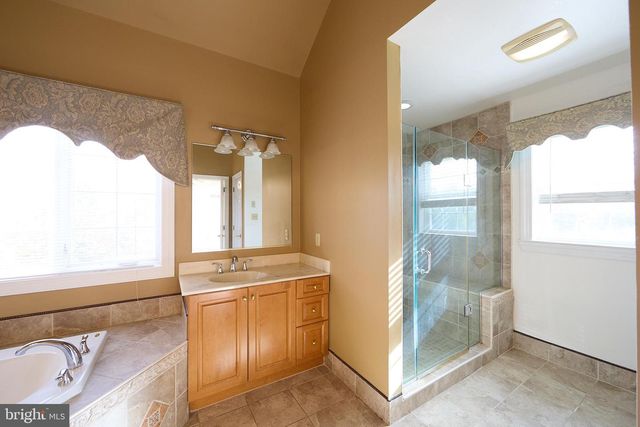 1401 HAMPSTEAD CT, Blue Bell, PA 19422