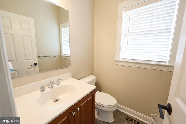 1401 HAMPSTEAD CT, Blue Bell, PA 19422