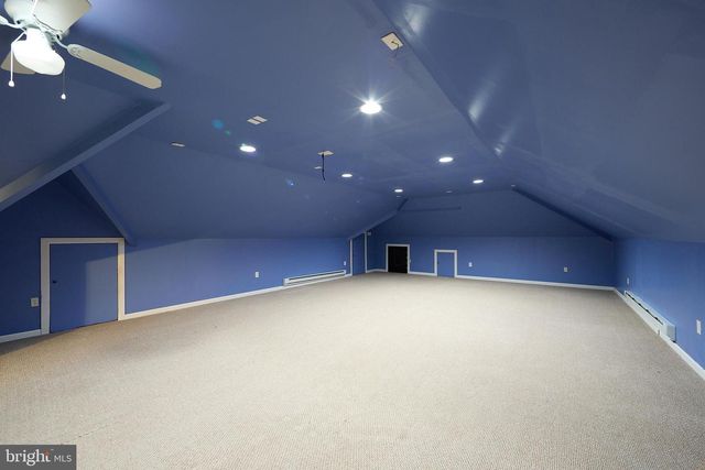 1401 HAMPSTEAD CT, Blue Bell, PA 19422