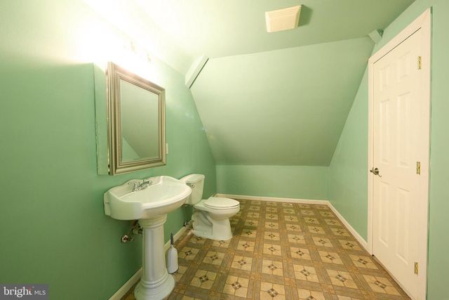 1401 HAMPSTEAD CT, Blue Bell, PA 19422