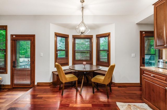 6255 Spinnaker Drive, Lewis Center, OH 43035