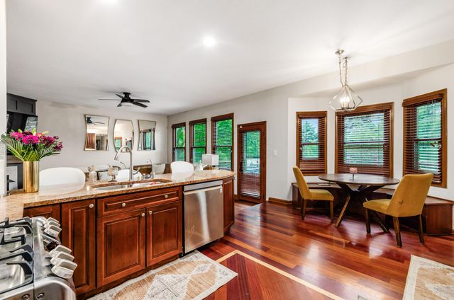6255 Spinnaker Drive, Lewis Center, OH 43035