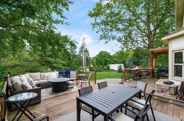 6255 Spinnaker Drive, Lewis Center, OH 43035