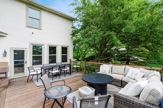 6255 Spinnaker Drive, Lewis Center, OH 43035