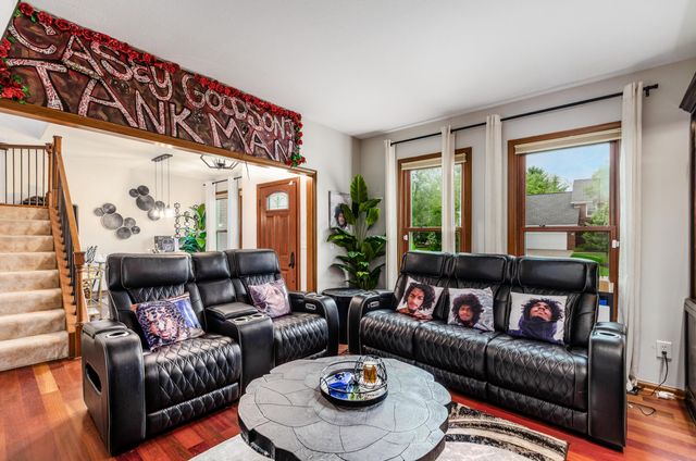 6255 Spinnaker Drive, Lewis Center, OH 43035