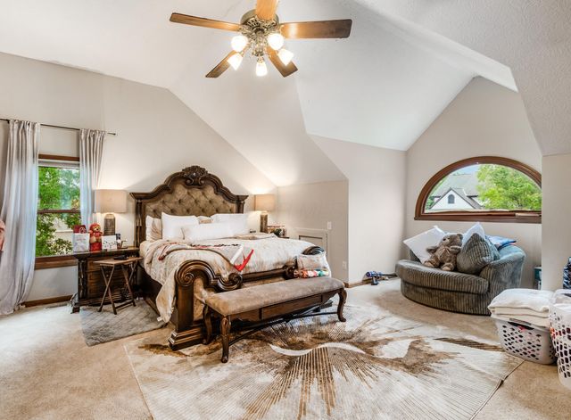 6255 Spinnaker Drive, Lewis Center, OH 43035