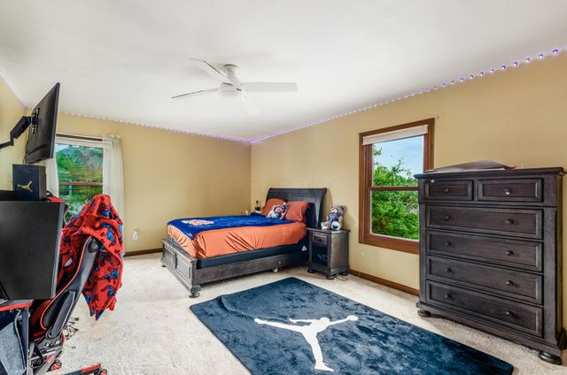 6255 Spinnaker Drive, Lewis Center, OH 43035