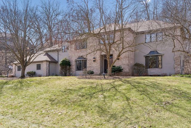 1337 Woodland Drive SW, Rochester, MN 55902