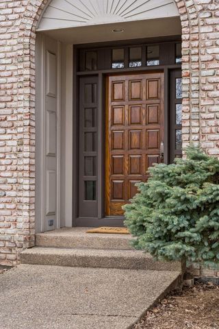 1337 Woodland Drive SW, Rochester, MN 55902