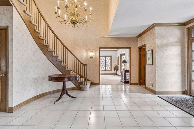 1337 Woodland Drive SW, Rochester, MN 55902