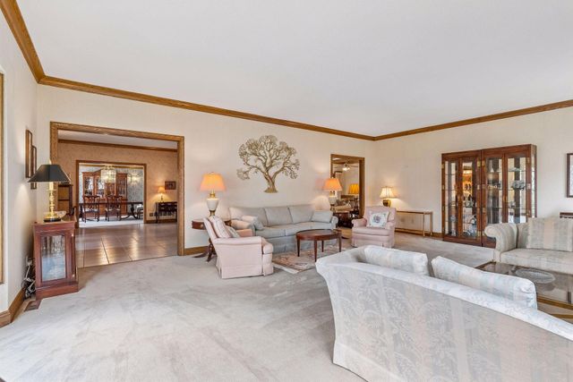 1337 Woodland Drive SW, Rochester, MN 55902