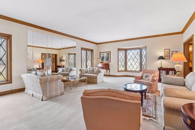 1337 Woodland Drive SW, Rochester, MN 55902