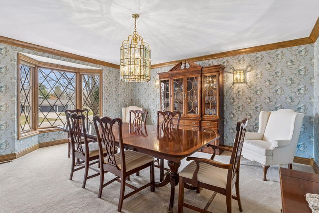 1337 Woodland Drive SW, Rochester, MN 55902