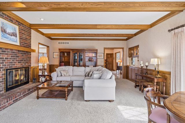 1337 Woodland Drive SW, Rochester, MN 55902