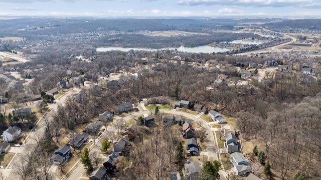 1337 Woodland Drive SW, Rochester, MN 55902