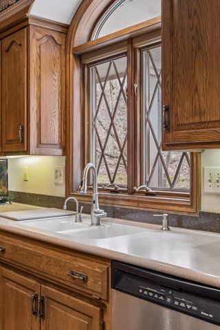 1337 Woodland Drive SW, Rochester, MN 55902