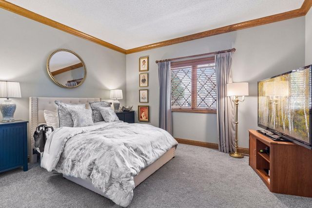 1337 Woodland Drive SW, Rochester, MN 55902