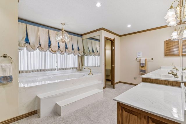 1337 Woodland Drive SW, Rochester, MN 55902