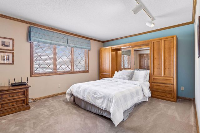 1337 Woodland Drive SW, Rochester, MN 55902