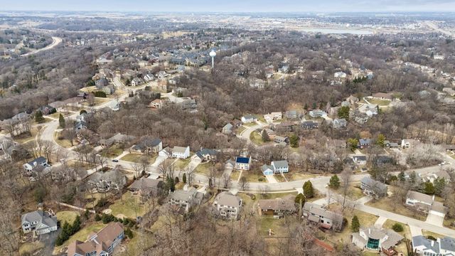 1337 Woodland Drive SW, Rochester, MN 55902