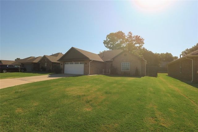 2213 Bent Tree Road, Shawnee, OK 74804