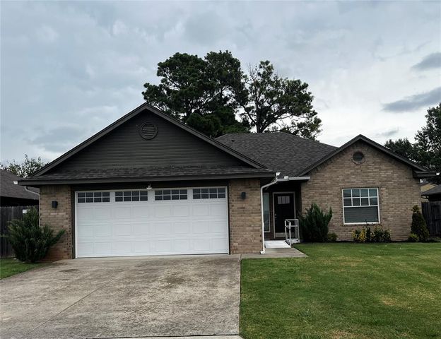 2213 Bent Tree Road, Shawnee, OK 74804