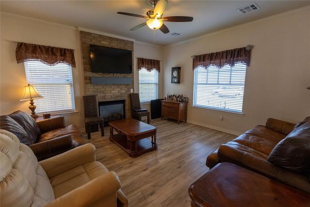 2213 Bent Tree Road, Shawnee, OK 74804