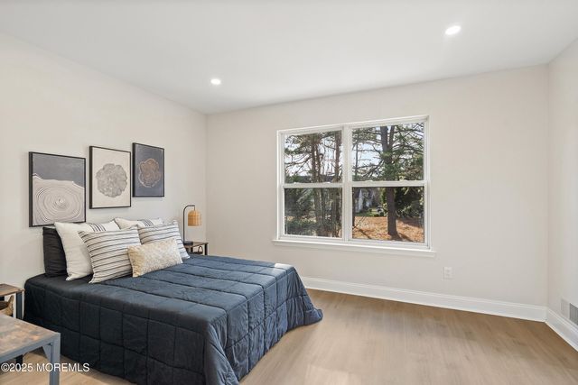 28 Tulip Court, Howell, NJ 07731