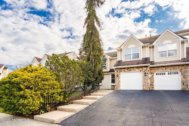 28 Tulip Court, Howell, NJ 07731