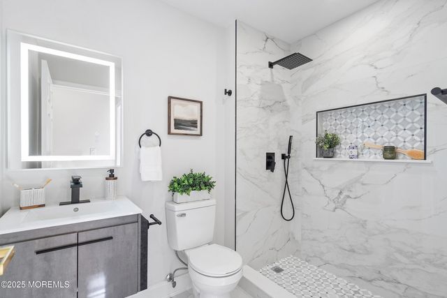 28 Tulip Court, Howell, NJ 07731