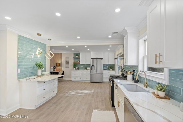 28 Tulip Court, Howell, NJ 07731