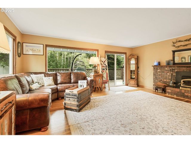 93200 EVERGREEN Rd, Astoria, OR 97103