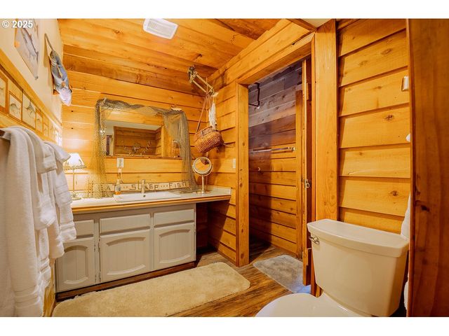 93200 EVERGREEN Rd, Astoria, OR 97103