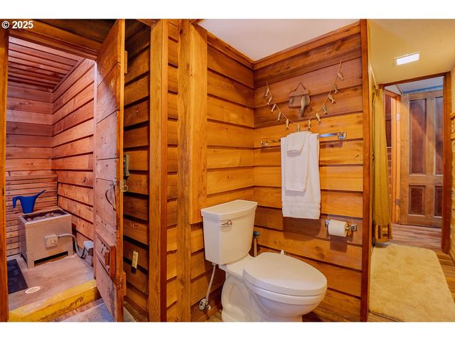 93200 EVERGREEN Rd, Astoria, OR 97103