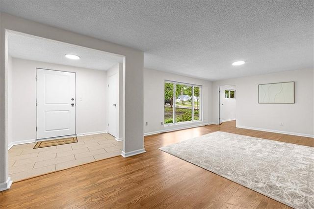 5105 S Marion Avenue, Independence, MO 64055