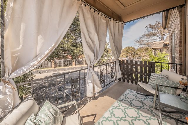 4415 Bellaire Drive S 203S, Fort Worth, TX 76109