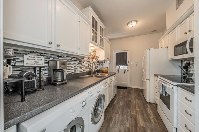 4415 Bellaire Drive S 203S, Fort Worth, TX 76109