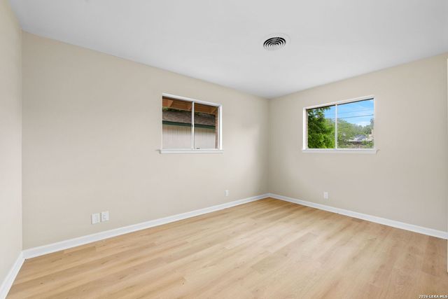 3114 Satellite Dr, San Antonio, TX 78217