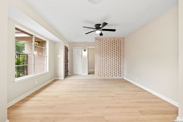 3114 Satellite Dr, San Antonio, TX 78217