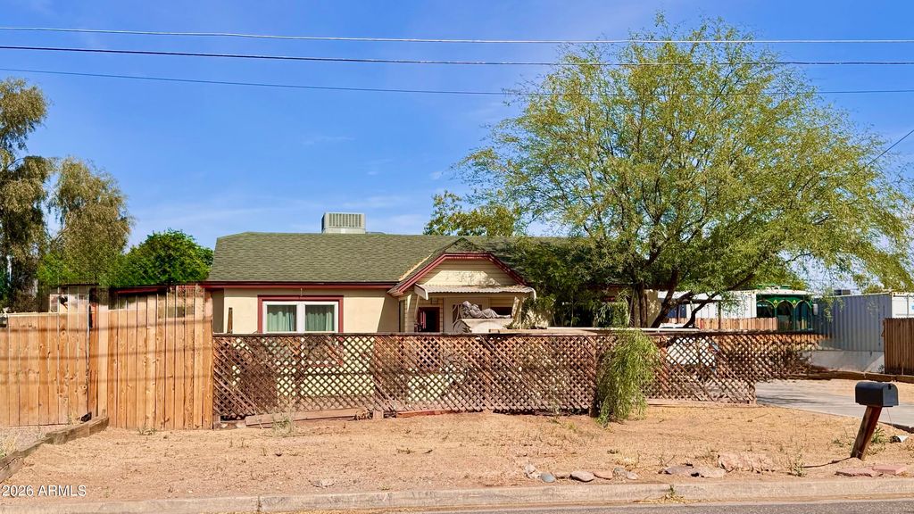 2639 N 28TH Place, Phoenix, AZ 85008