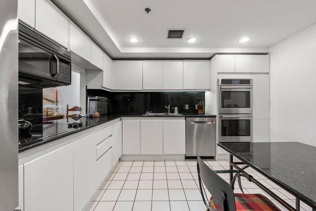 75-83 Cambridge Parkway 203, Cambridge, MA 02142