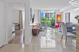 5091 NW 7th St 503, Miami, FL 33126