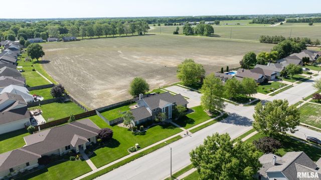 6201 Willow Springs Road, Springfield, IL 62712