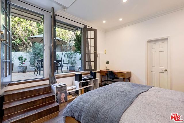 2806 Nichols Canyon Road, Los Angeles, CA 90046
