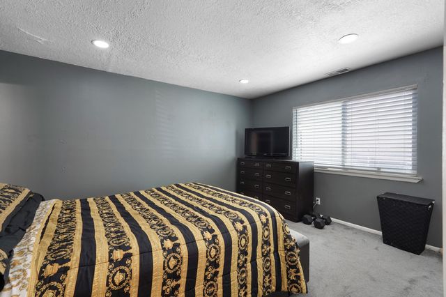 241 Shirley Street NE, Albuquerque, NM 87123